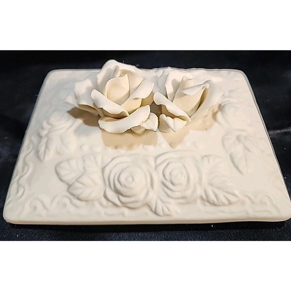 Vintage White Bisque Crafted Delicate Roses Rectangle Footed Trinket Box 4"X2" - Picture 8 of 9